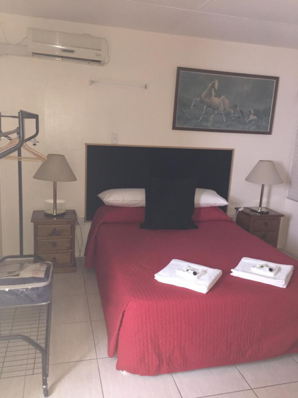 Granville Tavern And Motel Мэриборо Экстерьер фото
